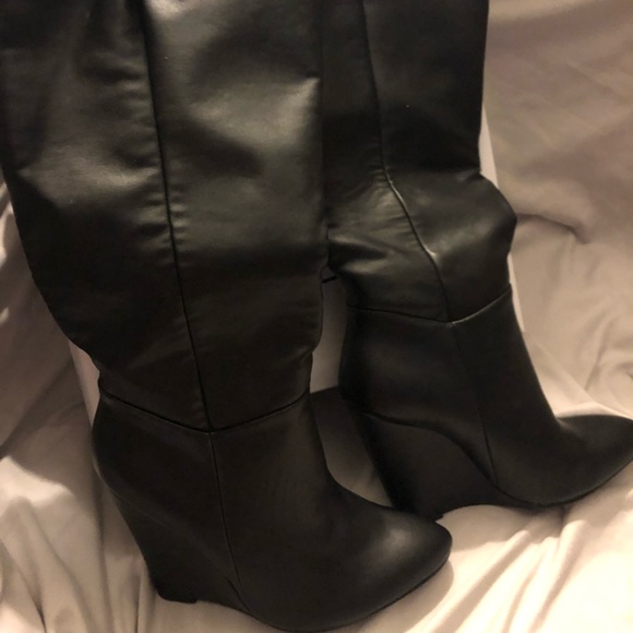 Black Steve Madden wedge boots - Picture 1 of 6